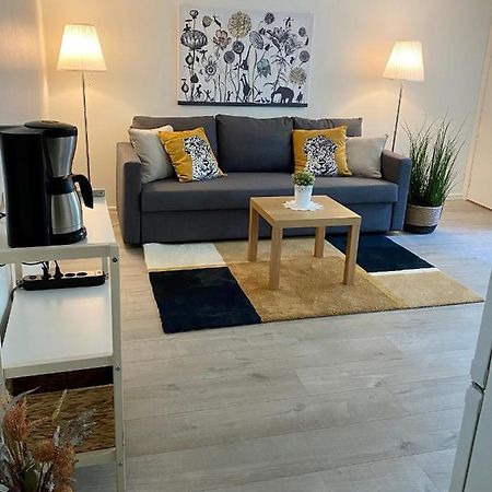 1 Rums-Laegenheter, Gangavstand Till Stroemstads Centrum Exterior foto