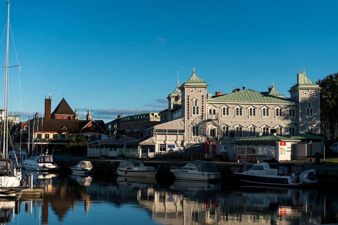 1 Rums-Laegenheter, Gangavstand Till Stroemstads Centrum Exterior foto