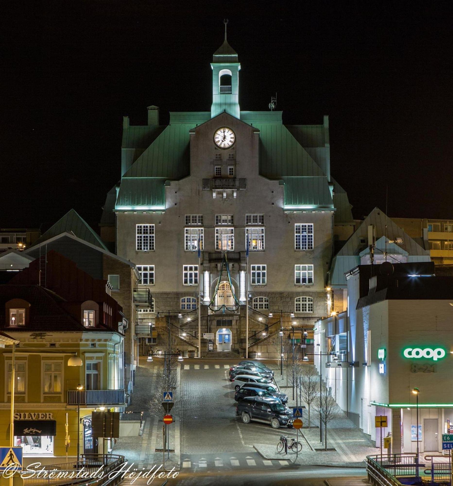 1 Rums-Laegenheter, Gangavstand Till Stroemstads Centrum Exterior foto