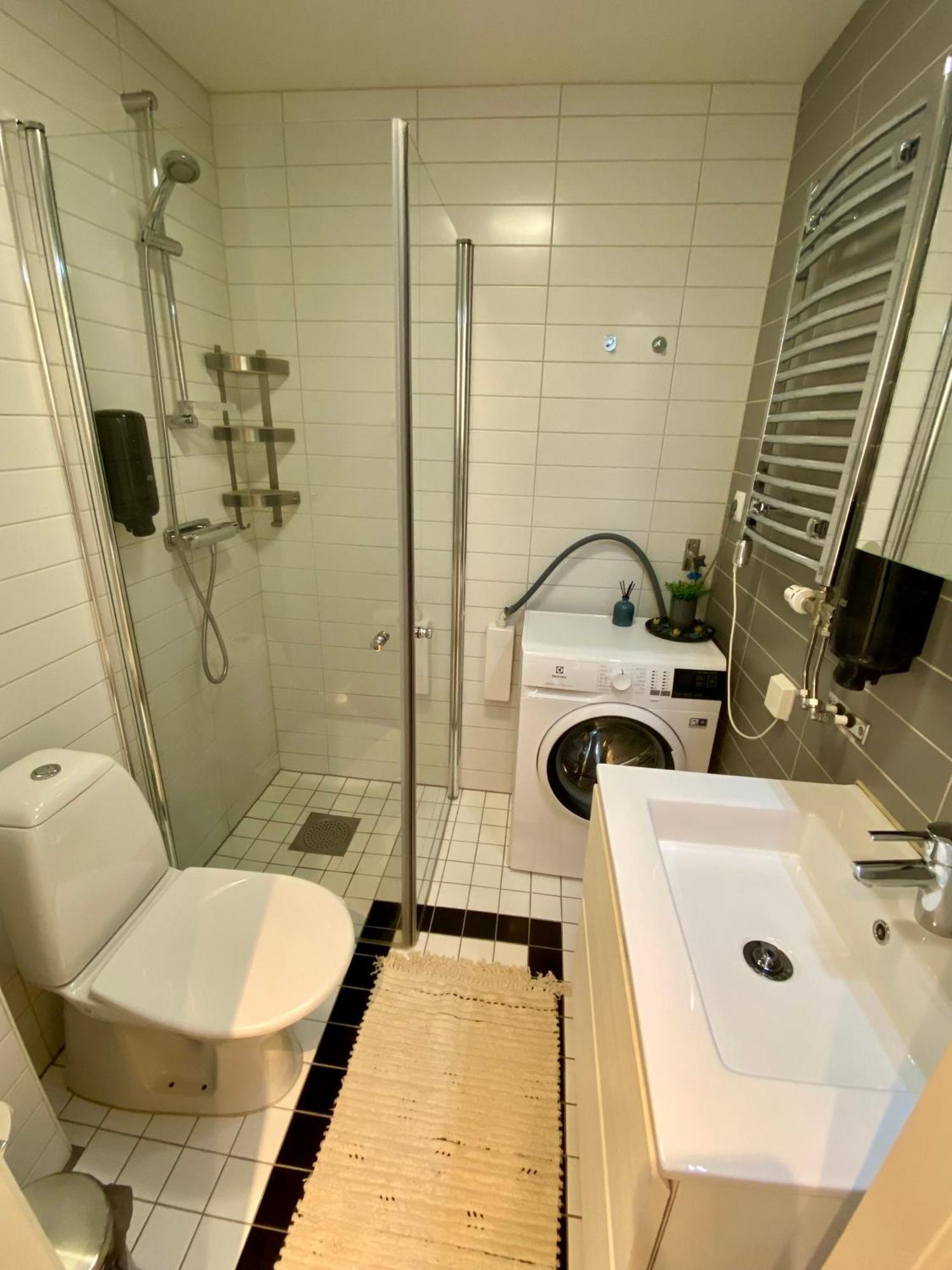 1 Rums-Laegenheter, Gangavstand Till Stroemstads Centrum Exterior foto
